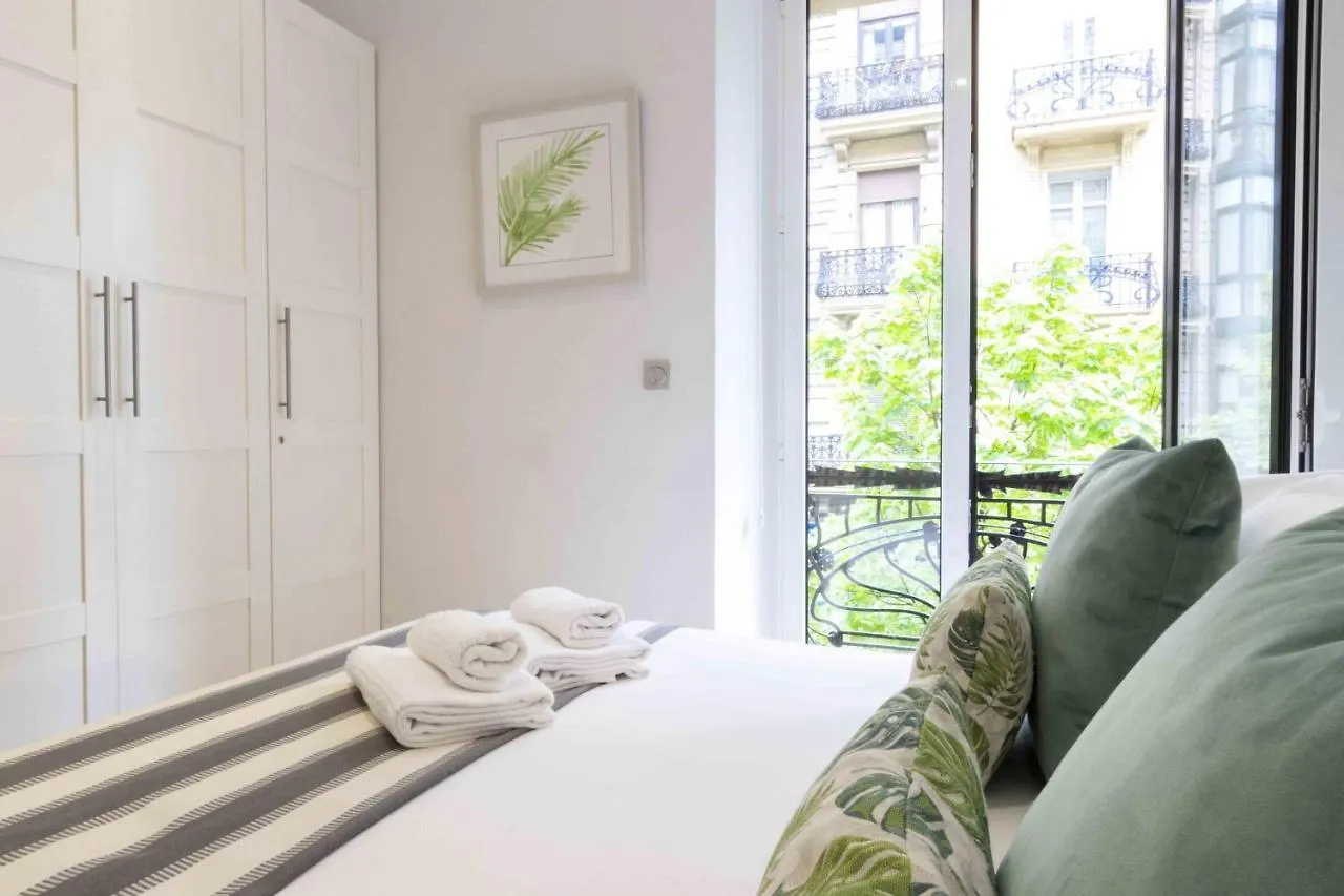 The Rentals Collection - Wals سان سيباستيان شقة
